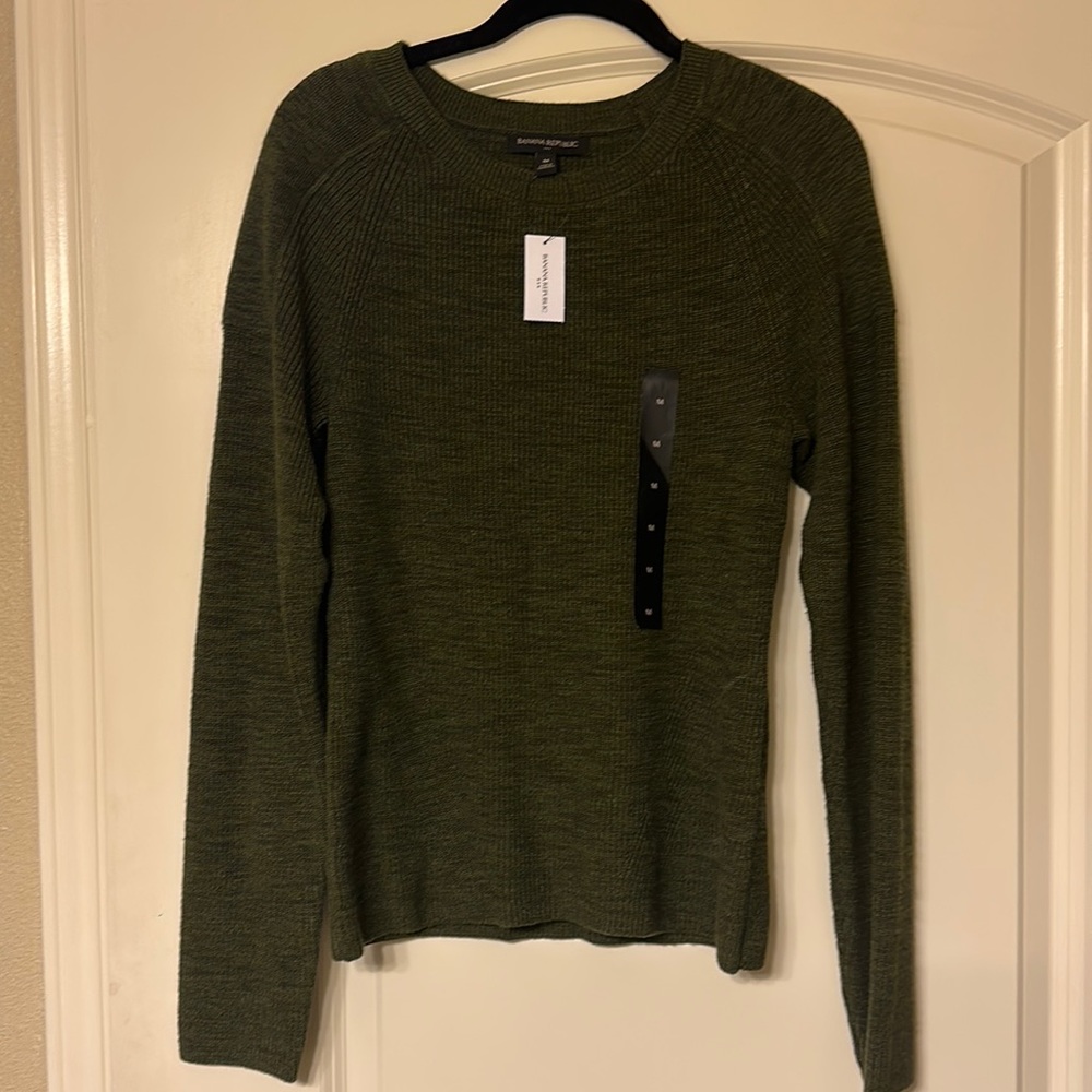 Dark Green Long Sleeve / Sweater